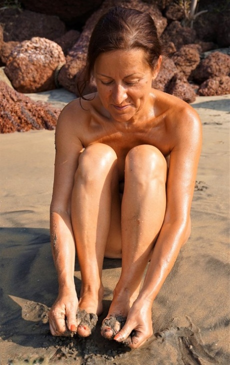 Diana Ananta nude galleries 2